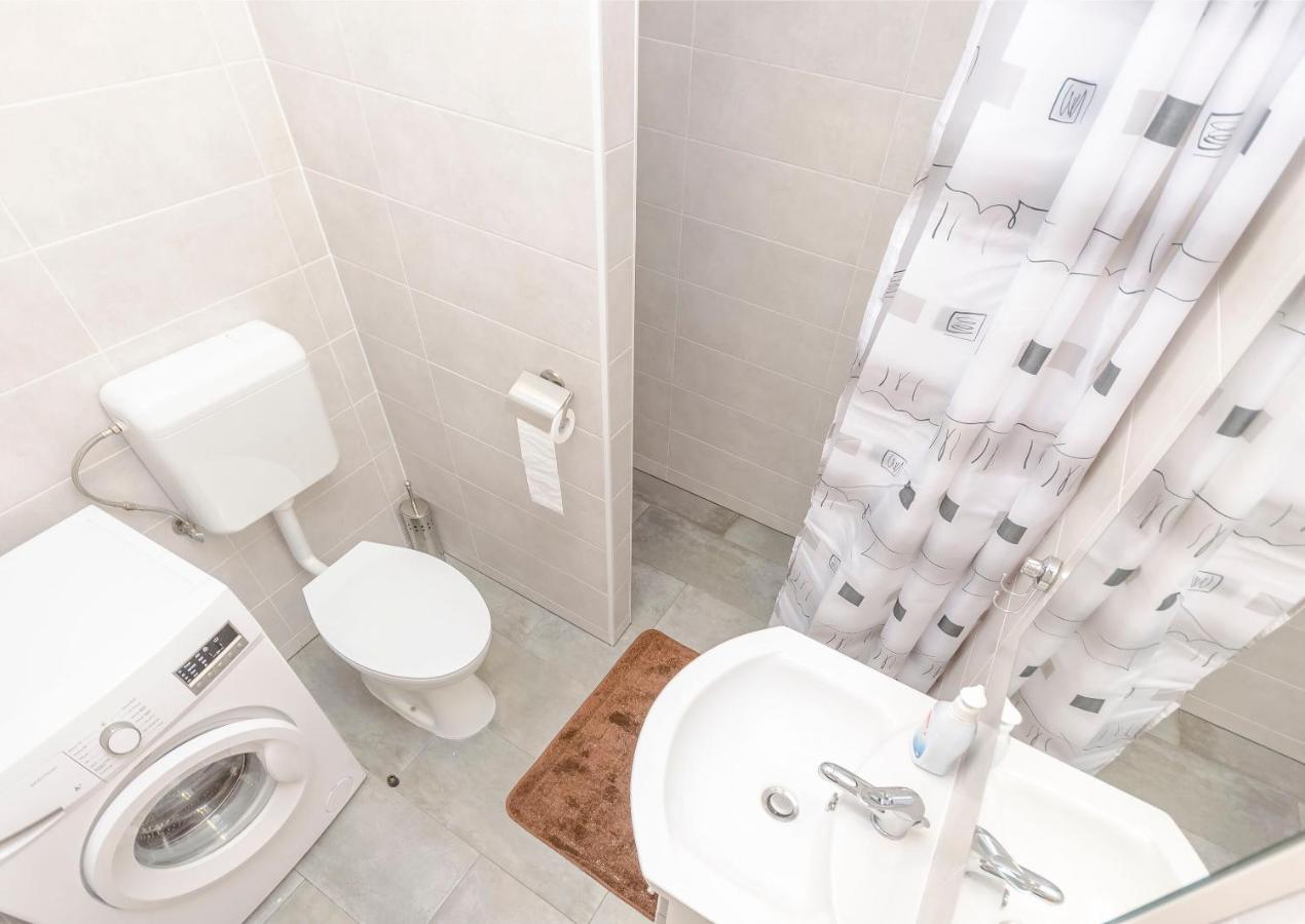 Apartment Luka Rupe Экстерьер фото